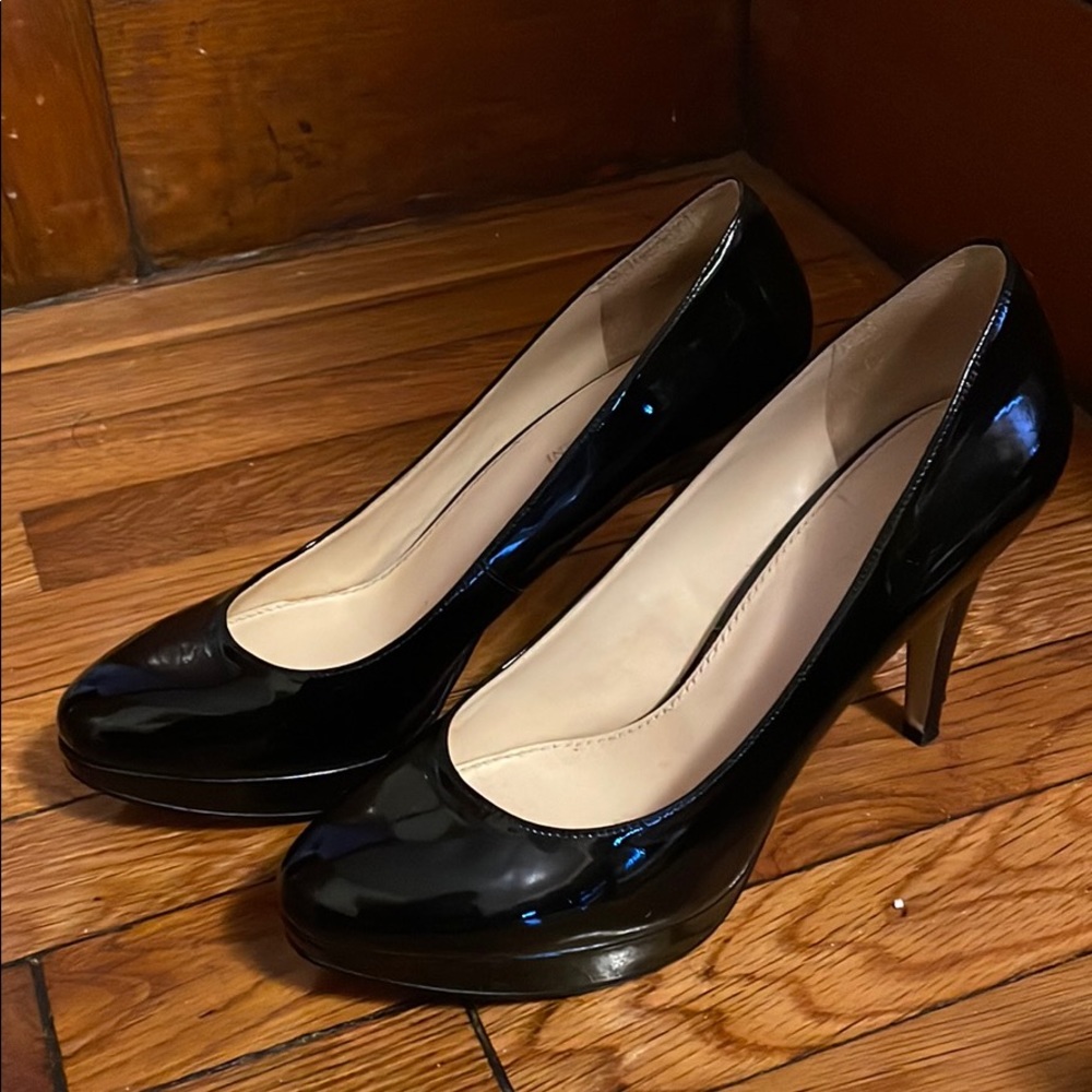 Enzo Angiolini Platform Pumps